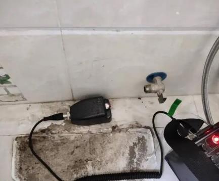 德钦屋顶漏水维修公司分享下卫生间漏水的危害及解决方法